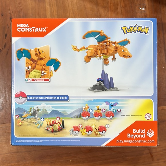Mega Construx PokéMon Charizard legos - Picture 2 of 2